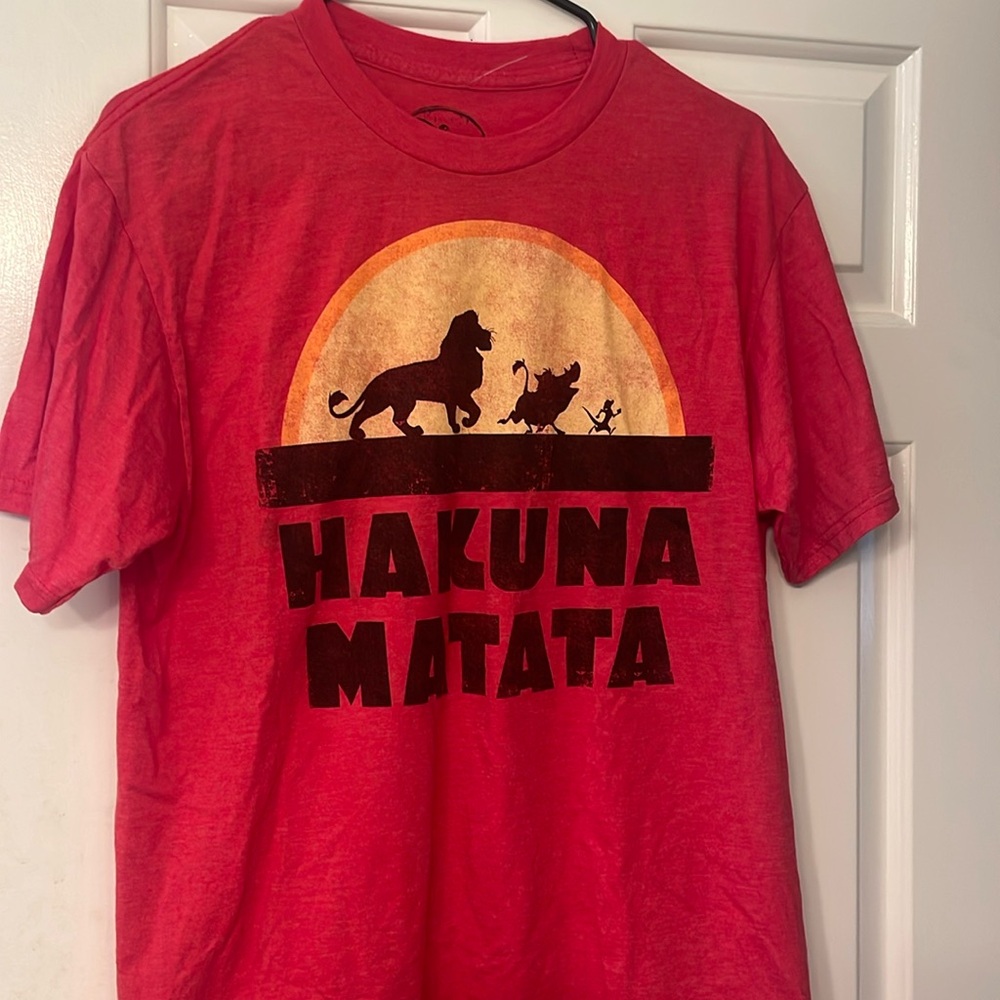 Disney- Hakuna Matata tshirt. Red. Size medium. Never worn! NWOT